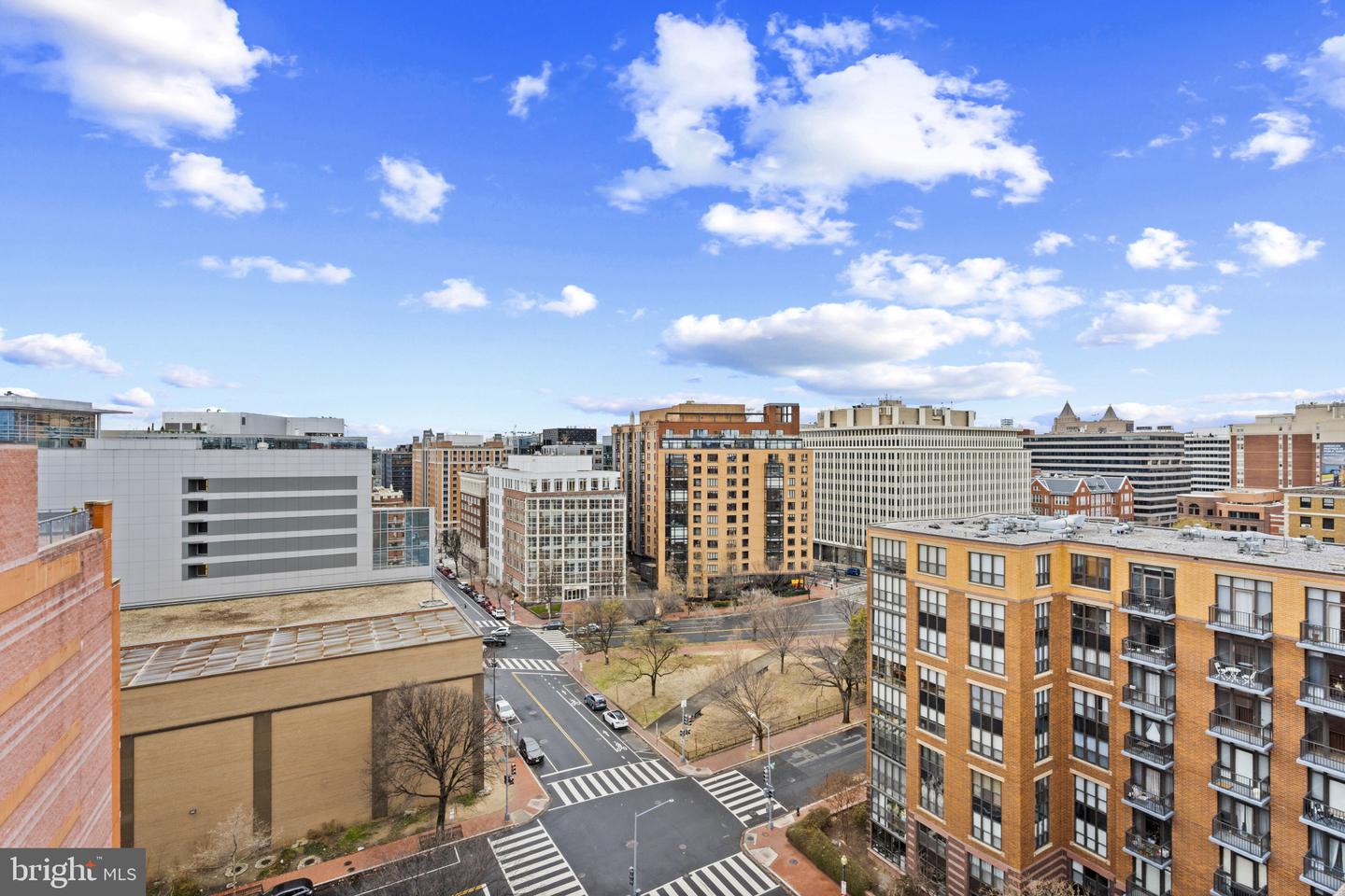 1117 10TH ST NW #202, WASHINGTON, District Of Columbia 20001, 2 Bedrooms Bedrooms, ,2 BathroomsBathrooms,Residential,For sale,1117 10TH ST NW #202,DCDC2238004 MLS # DCDC2238004