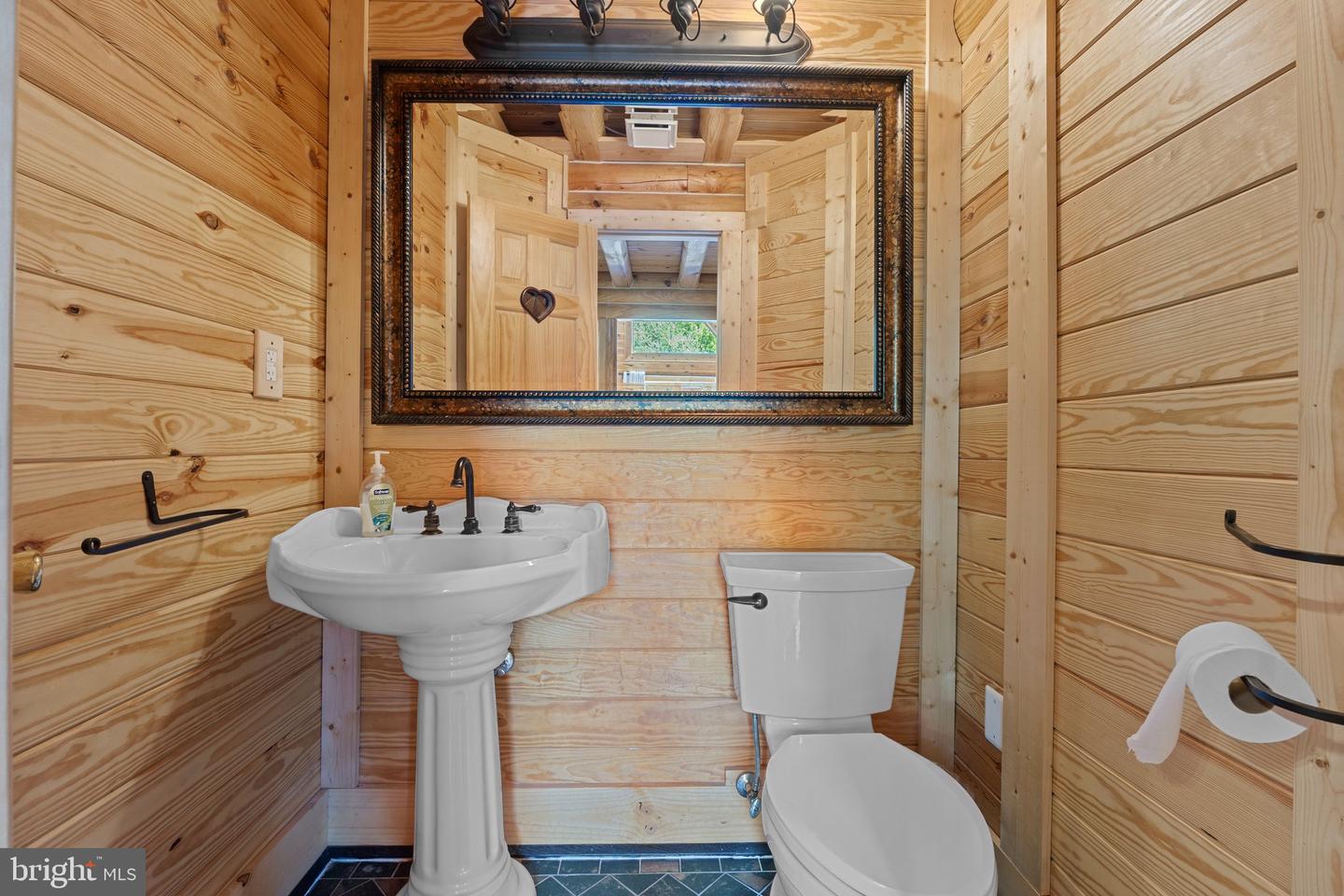 8 HOPE VALLEY LN, STAFFORD, Virginia 22554, 4 Bedrooms Bedrooms, ,4 BathroomsBathrooms,Residential,For sale,8 HOPE VALLEY LN,VAST2044864 MLS # VAST2044864