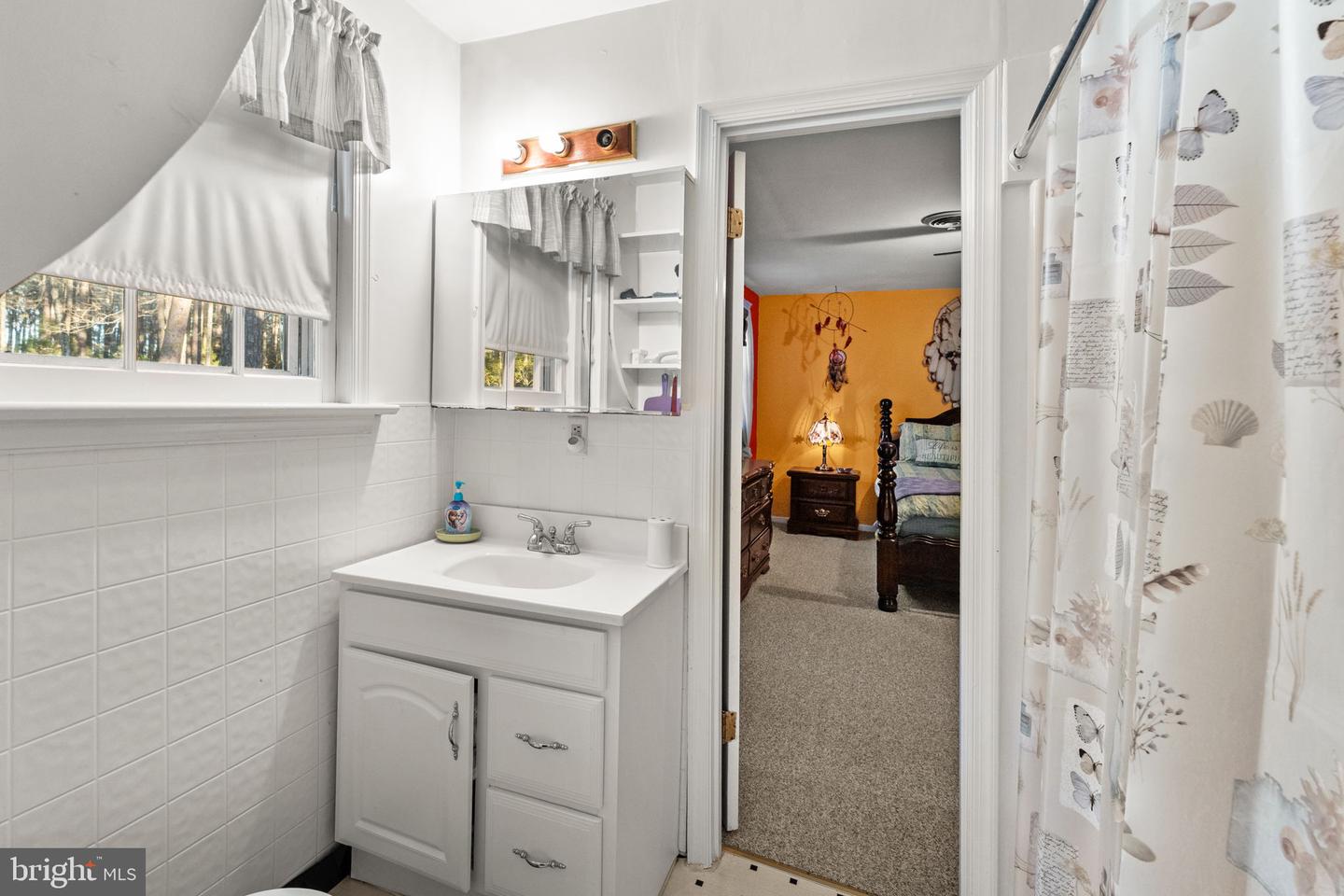 792 OAK HILL RD, LANCASTER, Virginia 22503, 2 Bedrooms Bedrooms, 6 Rooms Rooms,2 BathroomsBathrooms,Residential,For sale,792 OAK HILL RD,VALV2000926 MLS # VALV2000926