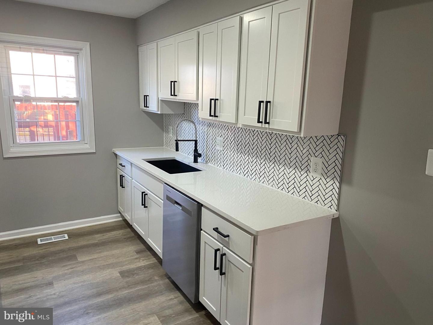 9182 LANDGREEN ST, MANASSAS, Virginia 20110, 3 Bedrooms Bedrooms, ,2 BathroomsBathrooms,Residential,For sale,9182 LANDGREEN ST,VAMN2009858 MLS # VAMN2009858