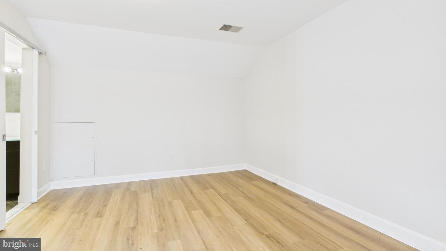 12413 DORFORTH DR, FAIRFAX, Virginia 22033, 4 Bedrooms Bedrooms, ,4 BathroomsBathrooms,Residential,For sale,12413 DORFORTH DR,VAFX2283516 MLS # VAFX2283516 12413 DORFORTH DR, FAIRFAX, Virginia 22033, 4 Bedrooms Bedrooms, ,4 BathroomsBathrooms,Residential,For sale,12413 DORFORTH DR,VAFX2283516 MLS # VAFX2283516