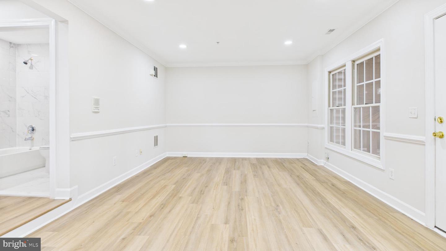 12413 DORFORTH DR, FAIRFAX, Virginia 22033, 4 Bedrooms Bedrooms, ,4 BathroomsBathrooms,Residential,For sale,12413 DORFORTH DR,VAFX2283516 MLS # VAFX2283516 12413 DORFORTH DR, FAIRFAX, Virginia 22033, 4 Bedrooms Bedrooms, ,4 BathroomsBathrooms,Residential,For sale,12413 DORFORTH DR,VAFX2283516 MLS # VAFX2283516