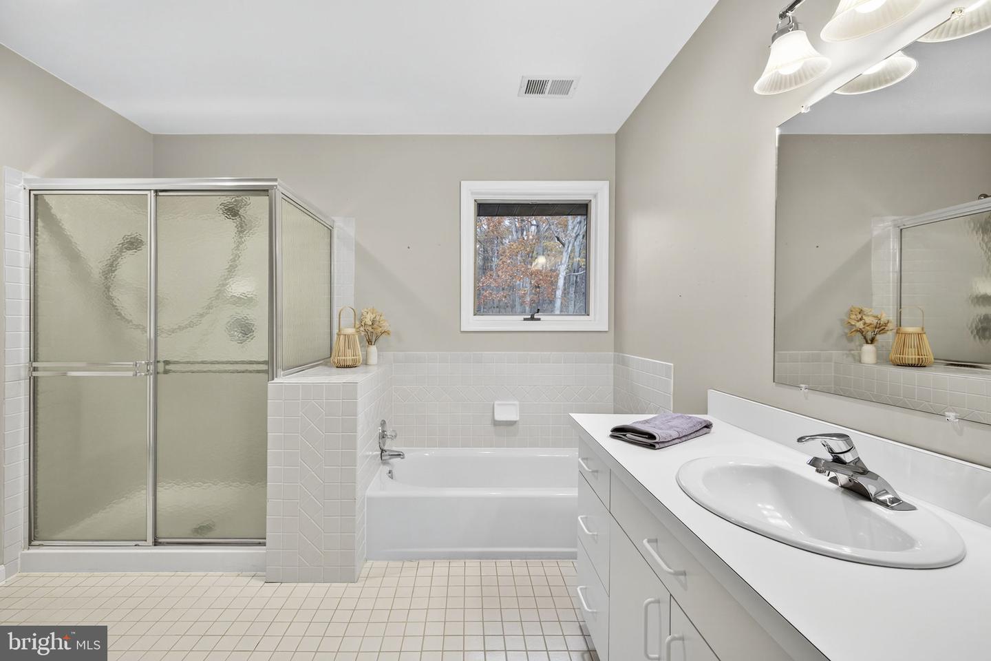 8423 LOCK LN, WARRENTON, Virginia 20186, 3 Bedrooms Bedrooms, ,3 BathroomsBathrooms,Residential,For sale,8423 LOCK LN,VAFQ2019994 MLS # VAFQ2019994