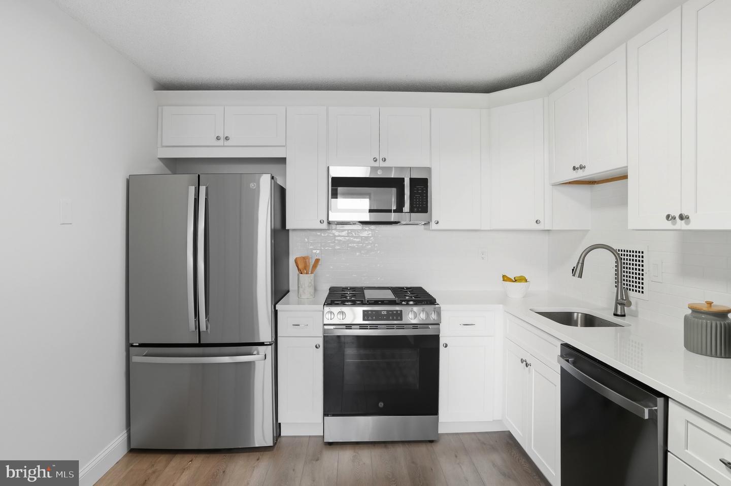 3701 S GEORGE MASON DR #1510N, FALLS CHURCH, Virginia 22041, 1 Bedroom Bedrooms, ,1 BathroomBathrooms,Residential,For sale,3701 S GEORGE MASON DR #1510N,VAFX2283570 MLS # VAFX2283570