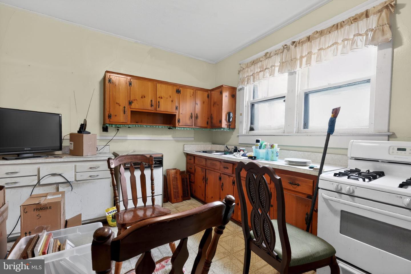 51 BUXTON AVE, NEWPORT NEWS, Virginia 23607, 4 Bedrooms Bedrooms, ,2 BathroomsBathrooms,Residential,For sale,51 BUXTON AVE,VANN2000118 MLS # VANN2000118 51 BUXTON AVE, NEWPORT NEWS, Virginia 23607, 4 Bedrooms Bedrooms, ,2 BathroomsBathrooms,Residential,For sale,51 BUXTON AVE,VANN2000118 MLS # VANN2000118