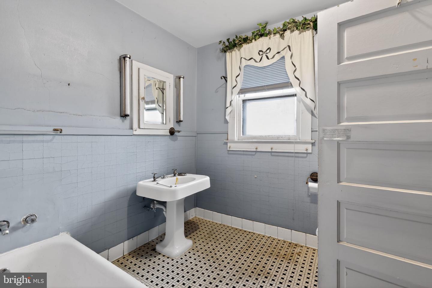 51 BUXTON AVE, NEWPORT NEWS, Virginia 23607, 4 Bedrooms Bedrooms, ,2 BathroomsBathrooms,Residential,For sale,51 BUXTON AVE,VANN2000118 MLS # VANN2000118 51 BUXTON AVE, NEWPORT NEWS, Virginia 23607, 4 Bedrooms Bedrooms, ,2 BathroomsBathrooms,Residential,For sale,51 BUXTON AVE,VANN2000118 MLS # VANN2000118