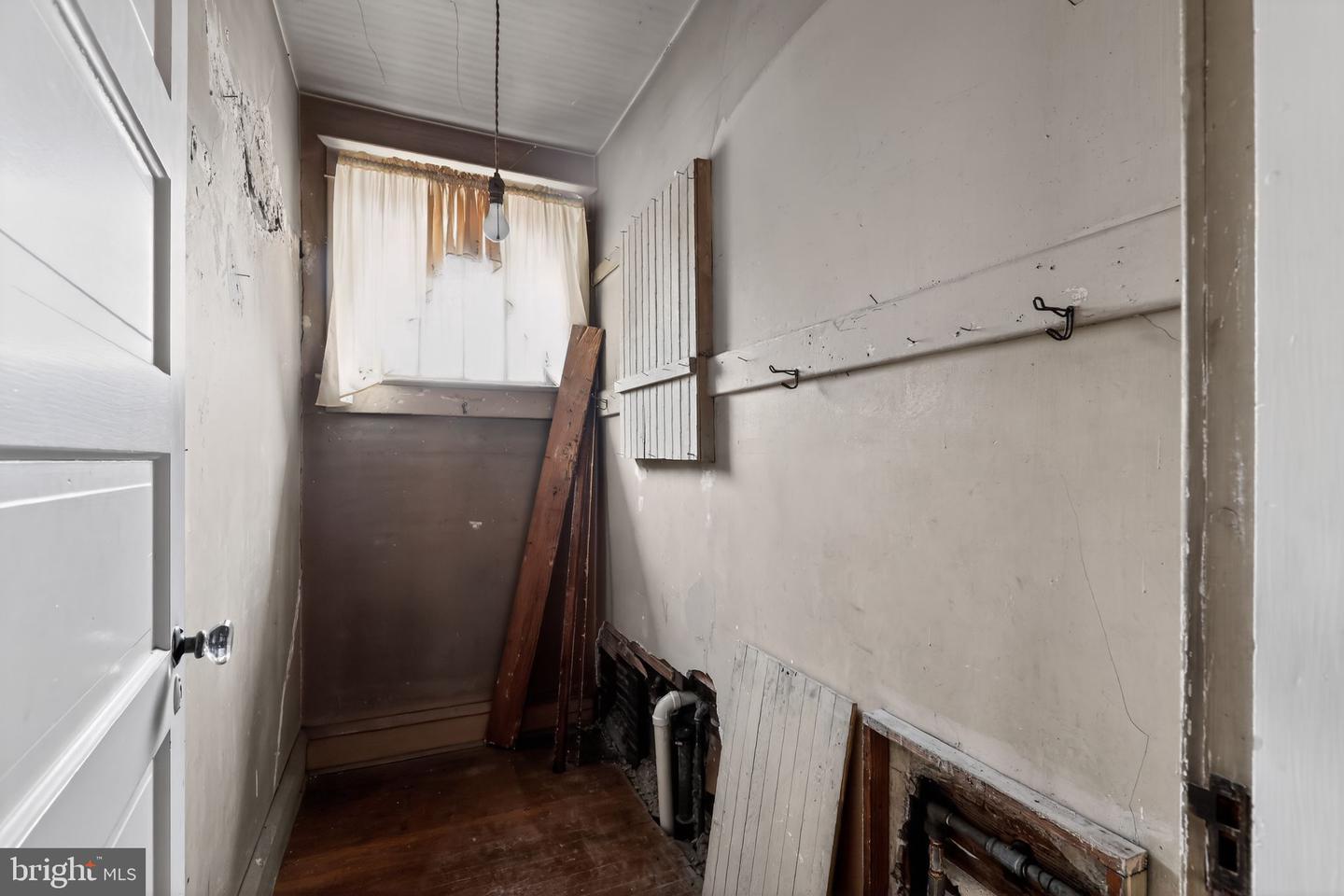 51 BUXTON AVE, NEWPORT NEWS, Virginia 23607, 4 Bedrooms Bedrooms, ,2 BathroomsBathrooms,Residential,For sale,51 BUXTON AVE,VANN2000118 MLS # VANN2000118 51 BUXTON AVE, NEWPORT NEWS, Virginia 23607, 4 Bedrooms Bedrooms, ,2 BathroomsBathrooms,Residential,For sale,51 BUXTON AVE,VANN2000118 MLS # VANN2000118