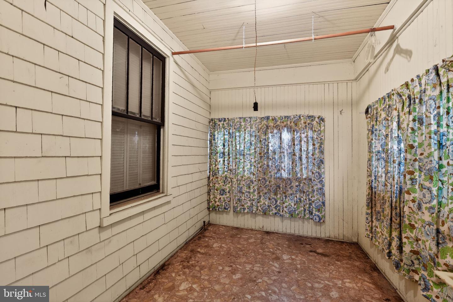 51 BUXTON AVE, NEWPORT NEWS, Virginia 23607, 4 Bedrooms Bedrooms, ,2 BathroomsBathrooms,Residential,For sale,51 BUXTON AVE,VANN2000118 MLS # VANN2000118 51 BUXTON AVE, NEWPORT NEWS, Virginia 23607, 4 Bedrooms Bedrooms, ,2 BathroomsBathrooms,Residential,For sale,51 BUXTON AVE,VANN2000118 MLS # VANN2000118