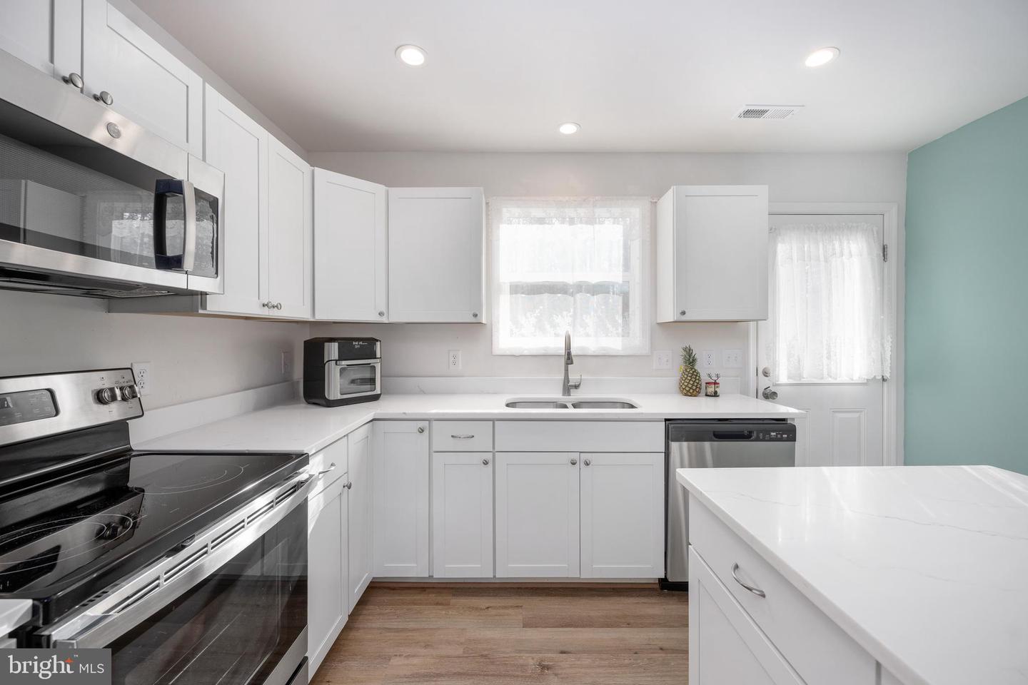 218 SHOREWOOD DR, COLONIAL BEACH, Virginia 22443, 3 Bedrooms Bedrooms, 8 Rooms Rooms,2 BathroomsBathrooms,Residential,For sale,218 SHOREWOOD DR,VAWE2010290 MLS # VAWE2010290 218 SHOREWOOD DR, COLONIAL BEACH, Virginia 22443, 3 Bedrooms Bedrooms, 8 Rooms Rooms,2 BathroomsBathrooms,Residential,For sale,218 SHOREWOOD DR,VAWE2010290 MLS # VAWE2010290