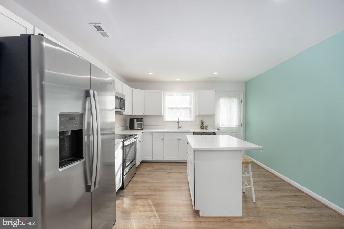 218 SHOREWOOD DR, COLONIAL BEACH, Virginia 22443, 3 Bedrooms Bedrooms, 8 Rooms Rooms,2 BathroomsBathrooms,Residential,For sale,218 SHOREWOOD DR,VAWE2010290 MLS # VAWE2010290 218 SHOREWOOD DR, COLONIAL BEACH, Virginia 22443, 3 Bedrooms Bedrooms, 8 Rooms Rooms,2 BathroomsBathrooms,Residential,For sale,218 SHOREWOOD DR,VAWE2010290 MLS # VAWE2010290