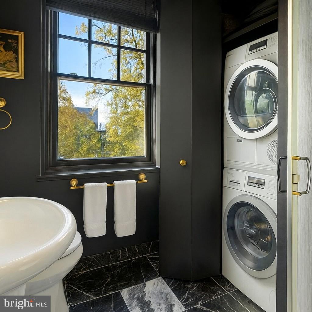 1829 16TH ST NW #4, WASHINGTON, District Of Columbia 20009, 2 Bedrooms Bedrooms, ,2 BathroomsBathrooms,Residential,For sale,1829 16TH ST NW #4,DCDC2239172 MLS # DCDC2239172