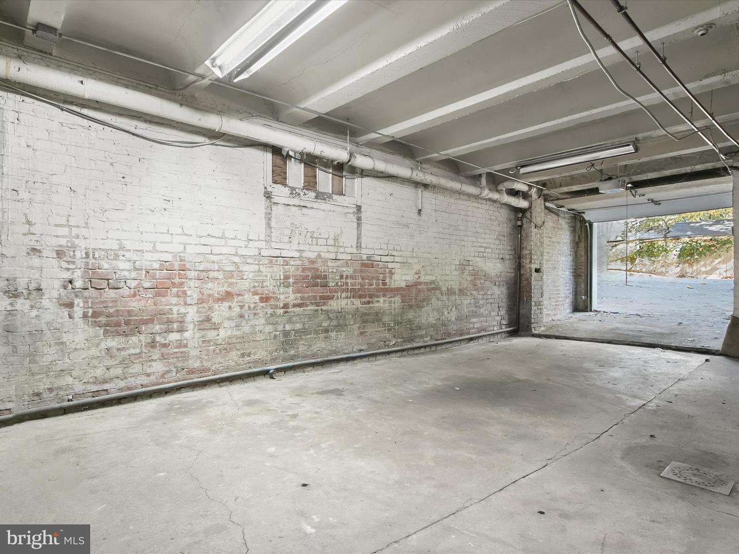 1829 16TH ST NW #4, WASHINGTON, District Of Columbia 20009, 2 Bedrooms Bedrooms, ,2 BathroomsBathrooms,Residential,For sale,1829 16TH ST NW #4,DCDC2239172 MLS # DCDC2239172