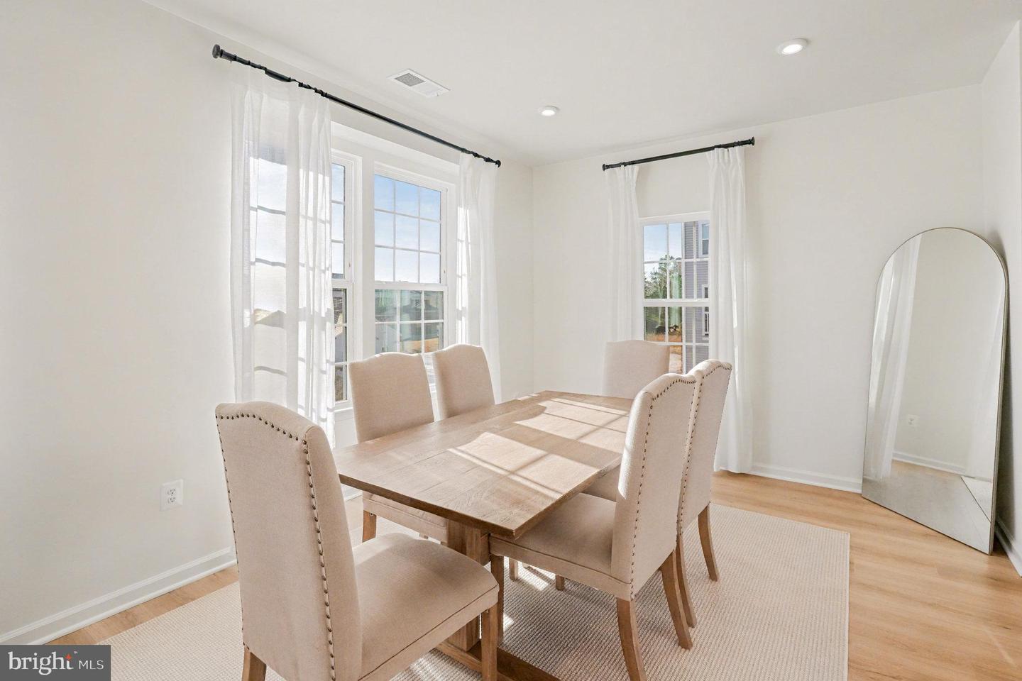 7913 INDEPENDENCE DR, SPOTSYLVANIA, Virginia 22553, 3 Bedrooms Bedrooms, ,2 BathroomsBathrooms,Residential,For sale,7913 INDEPENDENCE DR,VASP2038332 MLS # VASP2038332 7913 INDEPENDENCE DR, SPOTSYLVANIA, Virginia 22553, 3 Bedrooms Bedrooms, ,2 BathroomsBathrooms,Residential,For sale,7913 INDEPENDENCE DR,VASP2038332 MLS # VASP2038332