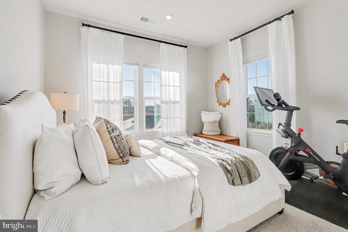 7913 INDEPENDENCE DR, SPOTSYLVANIA, Virginia 22553, 3 Bedrooms Bedrooms, ,2 BathroomsBathrooms,Residential,For sale,7913 INDEPENDENCE DR,VASP2038332 MLS # VASP2038332 7913 INDEPENDENCE DR, SPOTSYLVANIA, Virginia 22553, 3 Bedrooms Bedrooms, ,2 BathroomsBathrooms,Residential,For sale,7913 INDEPENDENCE DR,VASP2038332 MLS # VASP2038332