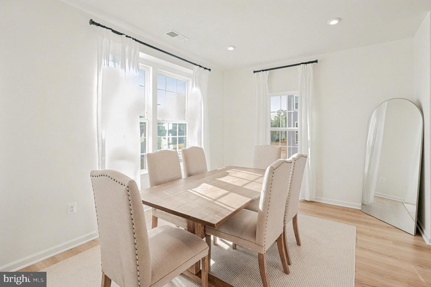 7913 INDEPENDENCE DR, SPOTSYLVANIA, Virginia 22553, 3 Bedrooms Bedrooms, ,2 BathroomsBathrooms,Residential,For sale,7913 INDEPENDENCE DR,VASP2038332 MLS # VASP2038332 7913 INDEPENDENCE DR, SPOTSYLVANIA, Virginia 22553, 3 Bedrooms Bedrooms, ,2 BathroomsBathrooms,Residential,For sale,7913 INDEPENDENCE DR,VASP2038332 MLS # VASP2038332