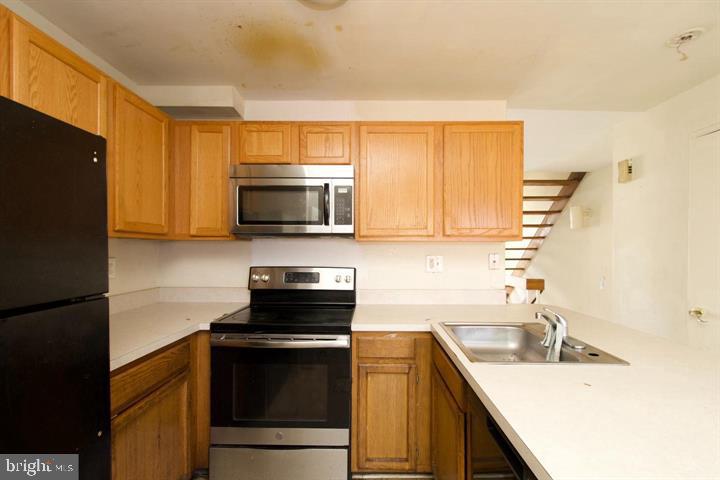 1818 BRYANT ST NE, WASHINGTON, District Of Columbia 20018, 3 Bedrooms Bedrooms, ,1 BathroomBathrooms,Residential,For sale,1818 BRYANT ST NE,DCDC2239300 MLS # DCDC2239300