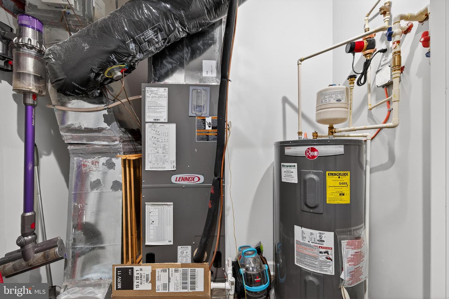 21630 HAWKSBILL HIGH CIR #204, STERLING, Virginia 20164, 2 Bedrooms Bedrooms, ,2 BathroomsBathrooms,Residential,For sale,21630 HAWKSBILL HIGH CIR #204,VALO2101016 MLS # VALO2101016