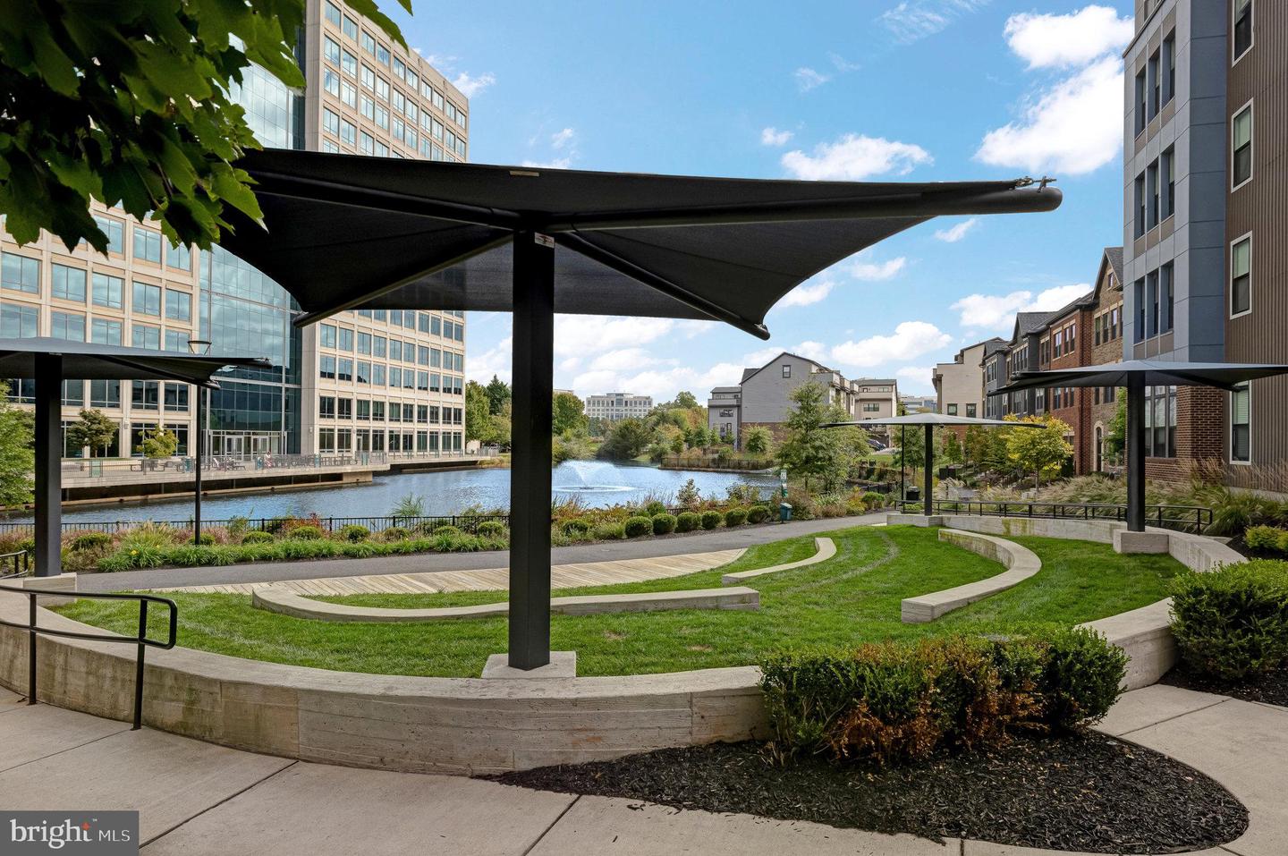 13240 LAKE WOODLAND WAY #5F, HERNDON, Virginia 20171, 3 Bedrooms Bedrooms, ,2 BathroomsBathrooms,Residential,For sale,13240 LAKE WOODLAND WAY #5F,VAFX2243776 MLS # VAFX2243776