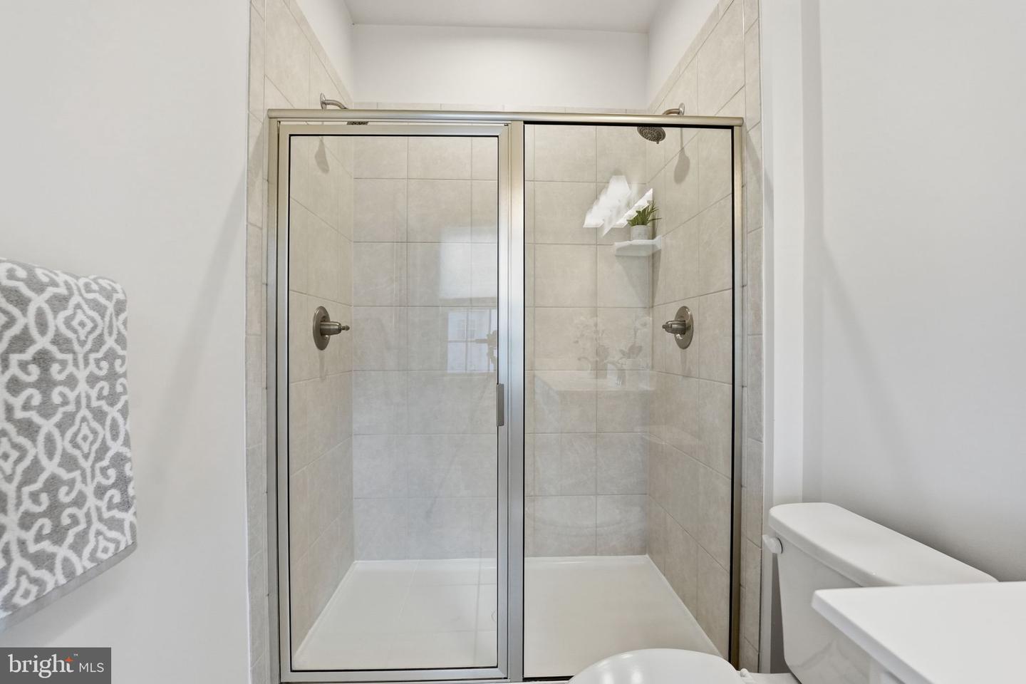 18179 RED MULBERRY RD, DUMFRIES, Virginia 22026, 3 Bedrooms Bedrooms, ,2 BathroomsBathrooms,Residential,For sale,18179 RED MULBERRY RD,VAPW2104234 MLS # VAPW2104234