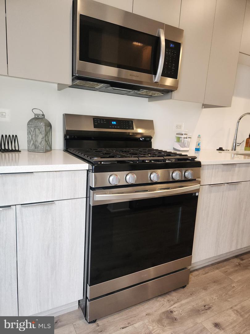 5541 SOUTH DAKOTA AVE NE, WASHINGTON, District Of Columbia 20011, 2 Bedrooms Bedrooms, 2 Rooms Rooms,1 BathroomBathrooms,Residential,For sale,5541 SOUTH DAKOTA AVE NE,DCDC2220690 MLS # DCDC2220690