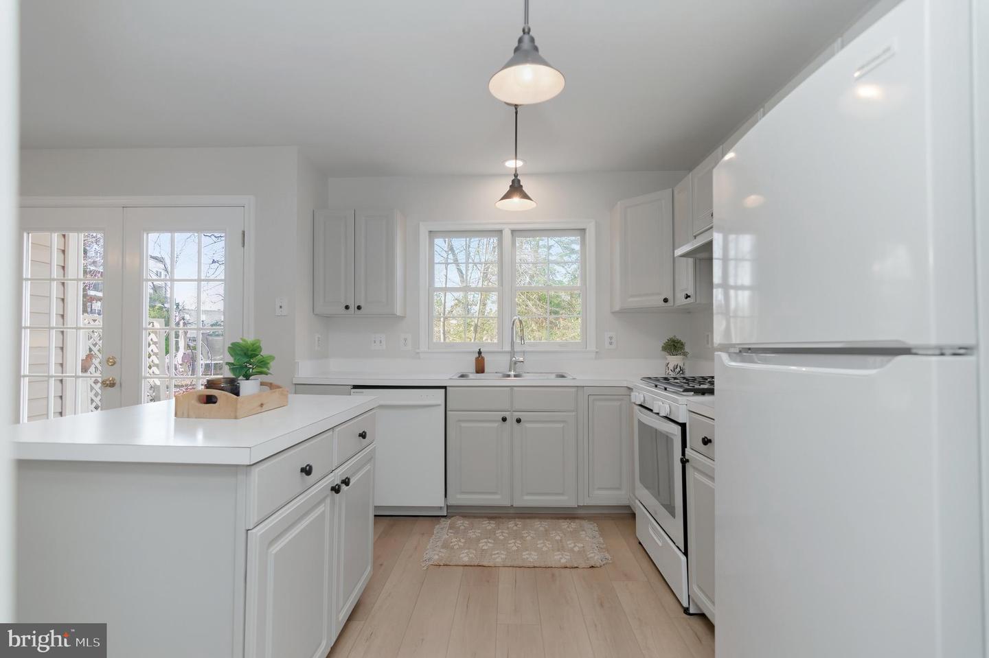 3916 OAK ST, FAIRFAX, Virginia 22030, 3 Bedrooms Bedrooms, ,2 BathroomsBathrooms,Residential,For sale,3916 OAK ST,VAFC2007050 MLS # VAFC2007050 3916 OAK ST, FAIRFAX, Virginia 22030, 3 Bedrooms Bedrooms, ,2 BathroomsBathrooms,Residential,For sale,3916 OAK ST,VAFC2007050 MLS # VAFC2007050