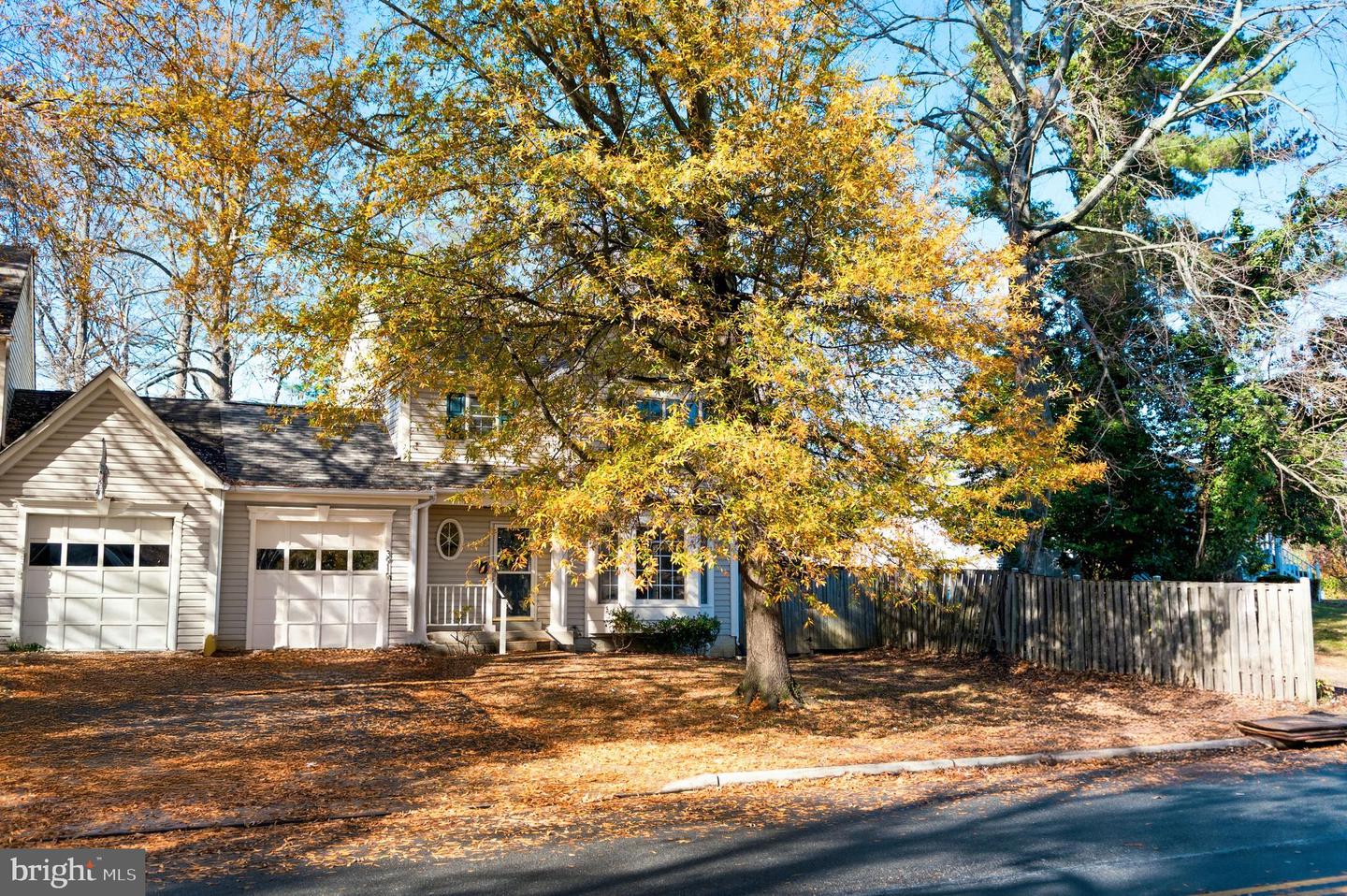 3916 OAK ST, FAIRFAX, Virginia 22030, 3 Bedrooms Bedrooms, ,2 BathroomsBathrooms,Residential,For sale,3916 OAK ST,VAFC2007050 MLS # VAFC2007050 3916 OAK ST, FAIRFAX, Virginia 22030, 3 Bedrooms Bedrooms, ,2 BathroomsBathrooms,Residential,For sale,3916 OAK ST,VAFC2007050 MLS # VAFC2007050