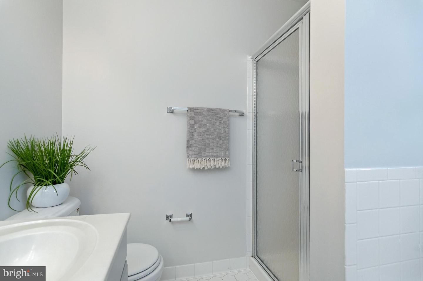 3916 OAK ST, FAIRFAX, Virginia 22030, 3 Bedrooms Bedrooms, ,2 BathroomsBathrooms,Residential,For sale,3916 OAK ST,VAFC2007050 MLS # VAFC2007050 3916 OAK ST, FAIRFAX, Virginia 22030, 3 Bedrooms Bedrooms, ,2 BathroomsBathrooms,Residential,For sale,3916 OAK ST,VAFC2007050 MLS # VAFC2007050