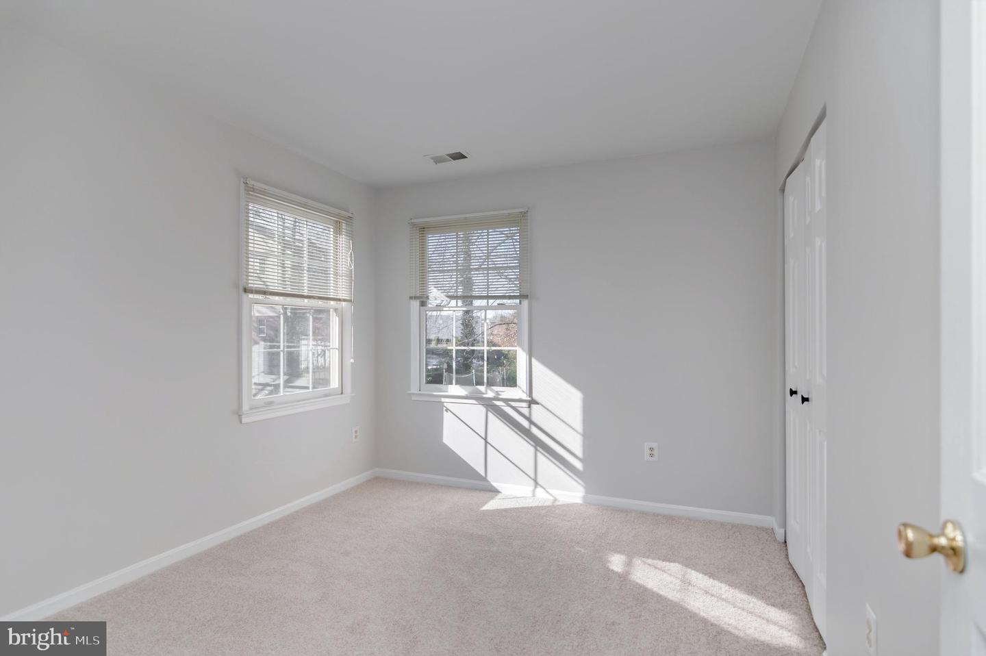 3916 OAK ST, FAIRFAX, Virginia 22030, 3 Bedrooms Bedrooms, ,2 BathroomsBathrooms,Residential,For sale,3916 OAK ST,VAFC2007050 MLS # VAFC2007050 3916 OAK ST, FAIRFAX, Virginia 22030, 3 Bedrooms Bedrooms, ,2 BathroomsBathrooms,Residential,For sale,3916 OAK ST,VAFC2007050 MLS # VAFC2007050