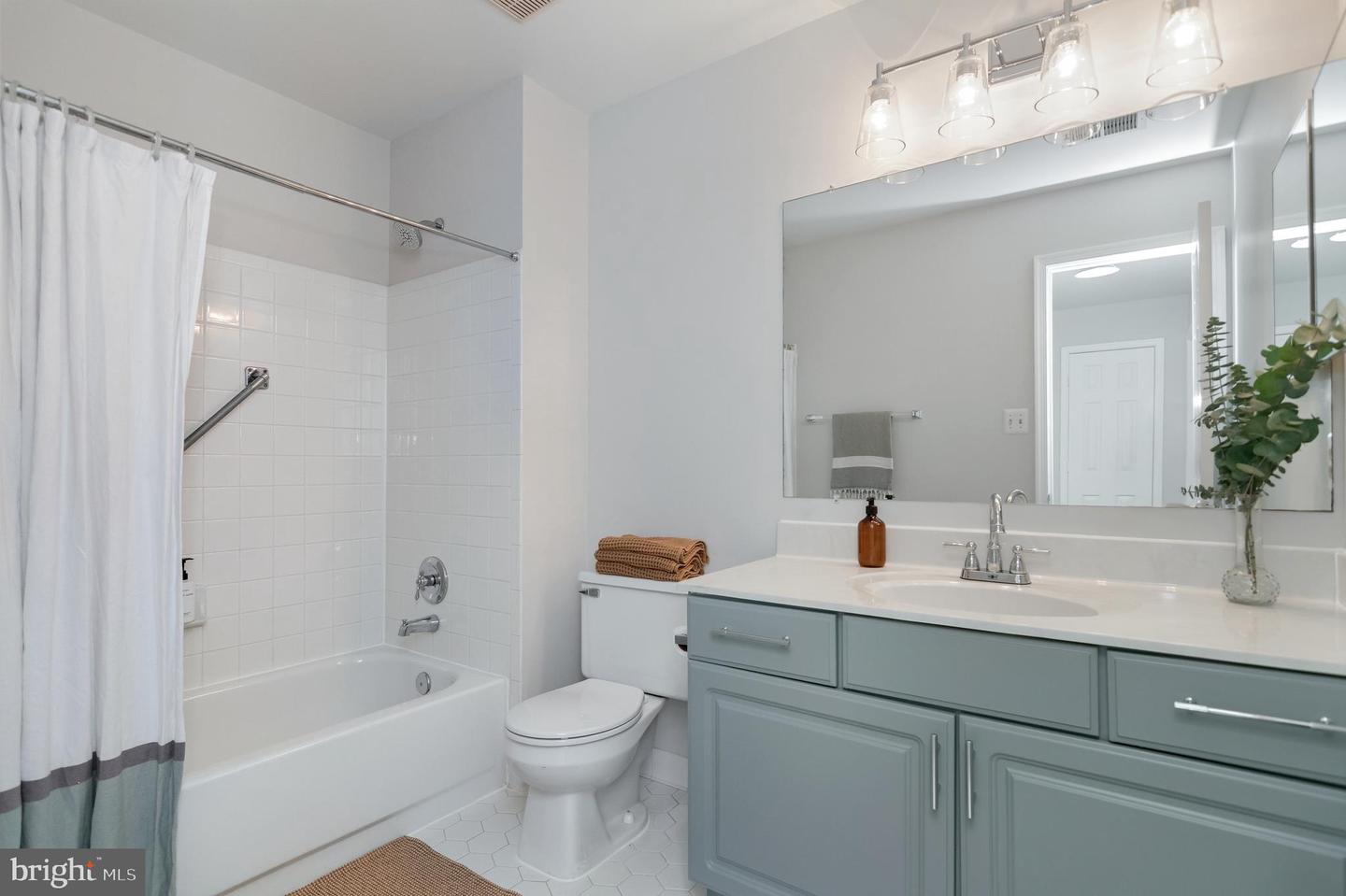 3916 OAK ST, FAIRFAX, Virginia 22030, 3 Bedrooms Bedrooms, ,2 BathroomsBathrooms,Residential,For sale,3916 OAK ST,VAFC2007050 MLS # VAFC2007050 3916 OAK ST, FAIRFAX, Virginia 22030, 3 Bedrooms Bedrooms, ,2 BathroomsBathrooms,Residential,For sale,3916 OAK ST,VAFC2007050 MLS # VAFC2007050