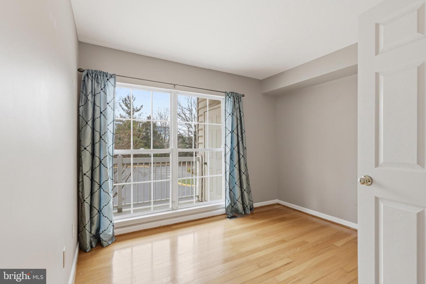 1934 CRESCENT PARK DR #28-A, RESTON, Virginia 20190, 2 Bedrooms Bedrooms, ,2 BathroomsBathrooms,Residential,For sale,1934 CRESCENT PARK DR #28-A,VAFX2276332 MLS # VAFX2276332