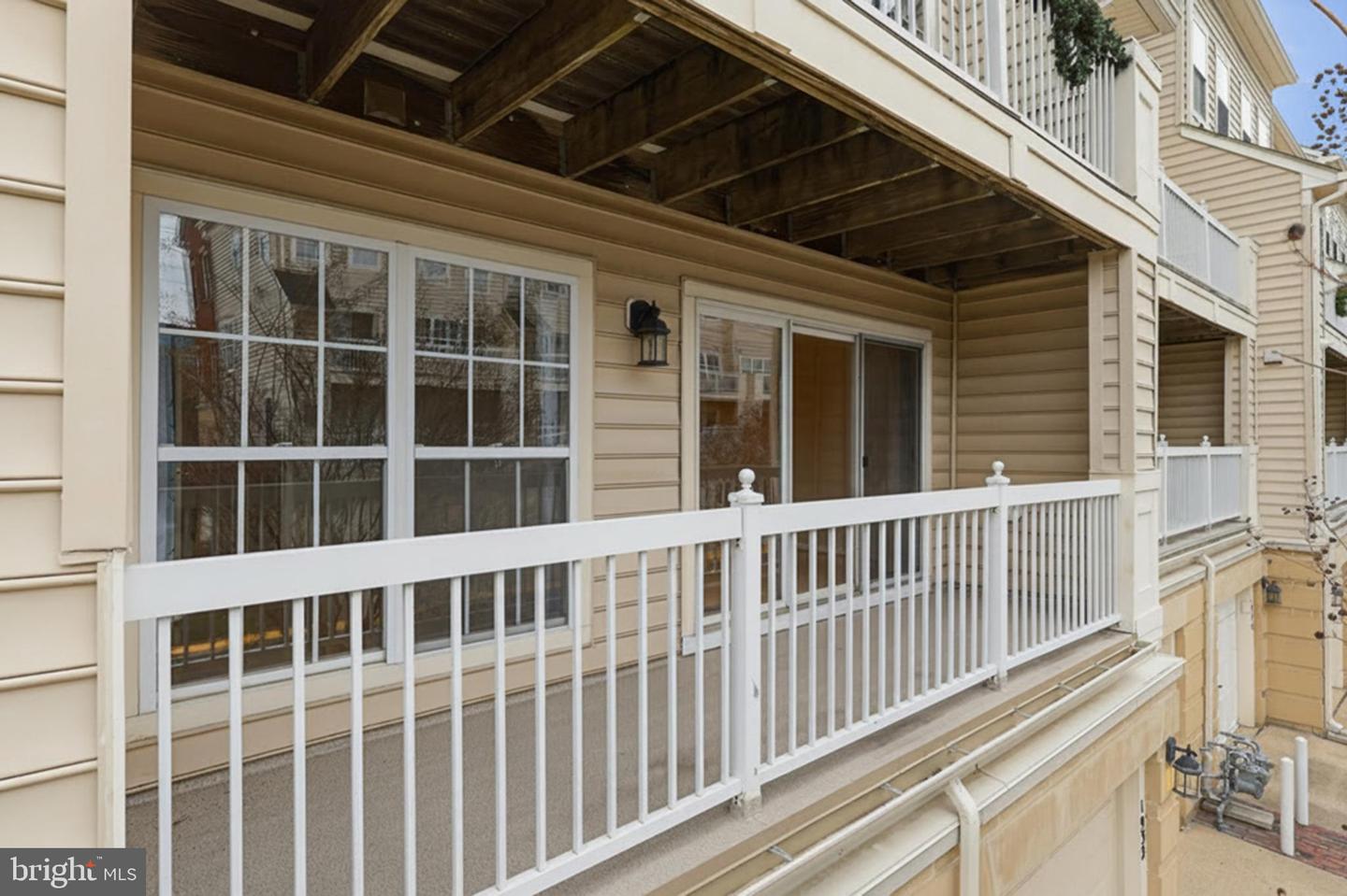 1934 CRESCENT PARK DR #28-A, RESTON, Virginia 20190, 2 Bedrooms Bedrooms, ,2 BathroomsBathrooms,Residential,For sale,1934 CRESCENT PARK DR #28-A,VAFX2276332 MLS # VAFX2276332