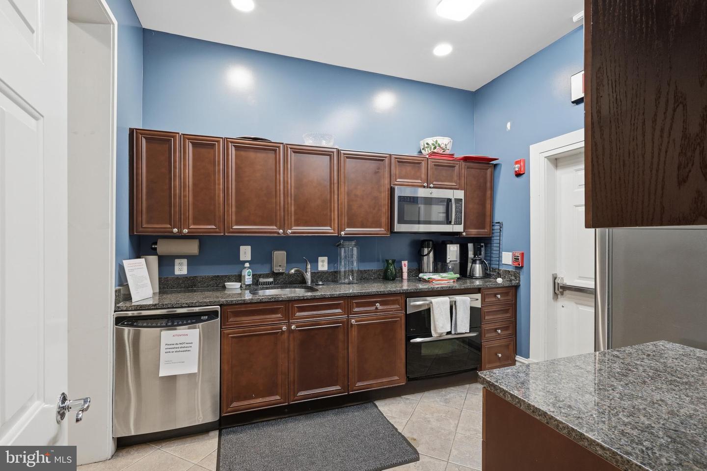 1934 CRESCENT PARK DR #28-A, RESTON, Virginia 20190, 2 Bedrooms Bedrooms, ,2 BathroomsBathrooms,Residential,For sale,1934 CRESCENT PARK DR #28-A,VAFX2276332 MLS # VAFX2276332