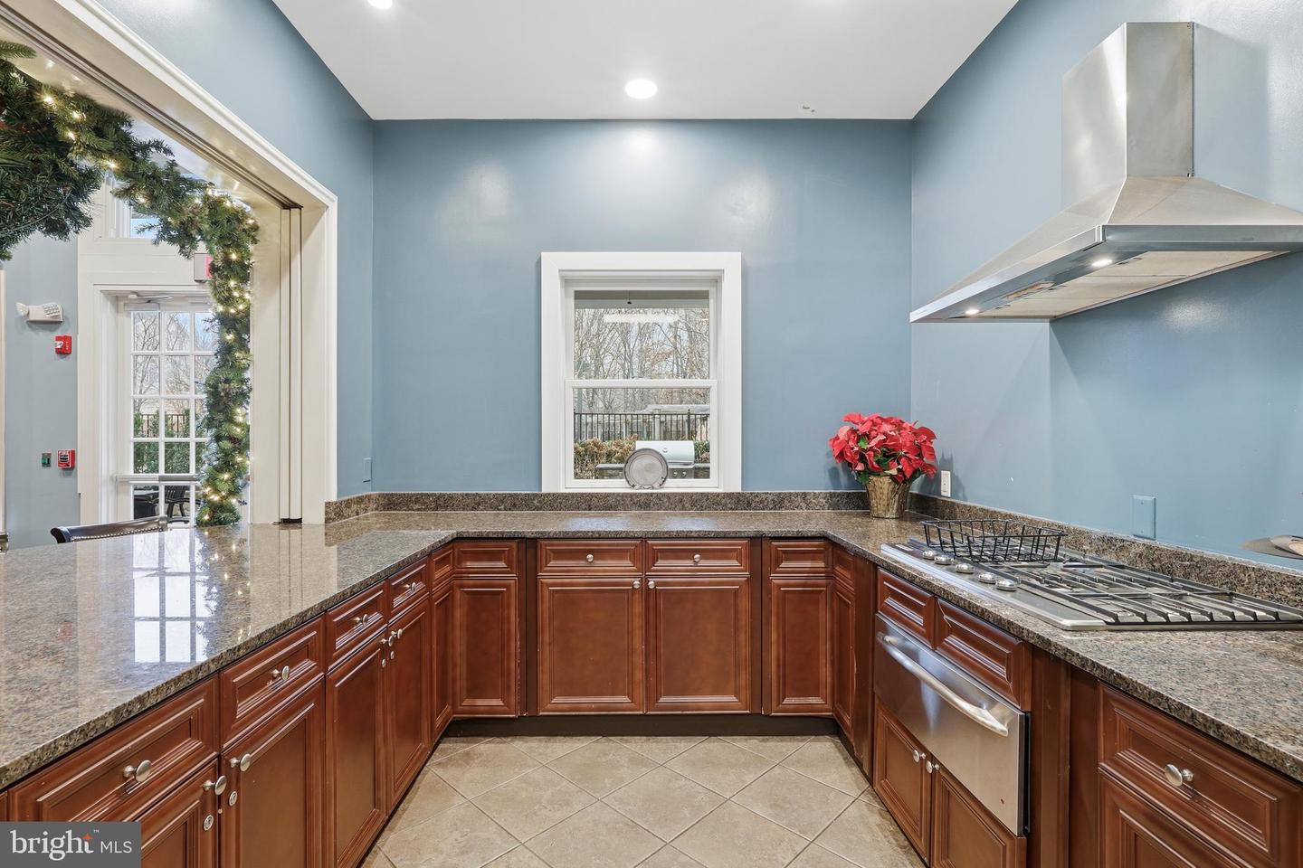 1934 CRESCENT PARK DR #28-A, RESTON, Virginia 20190, 2 Bedrooms Bedrooms, ,2 BathroomsBathrooms,Residential,For sale,1934 CRESCENT PARK DR #28-A,VAFX2276332 MLS # VAFX2276332