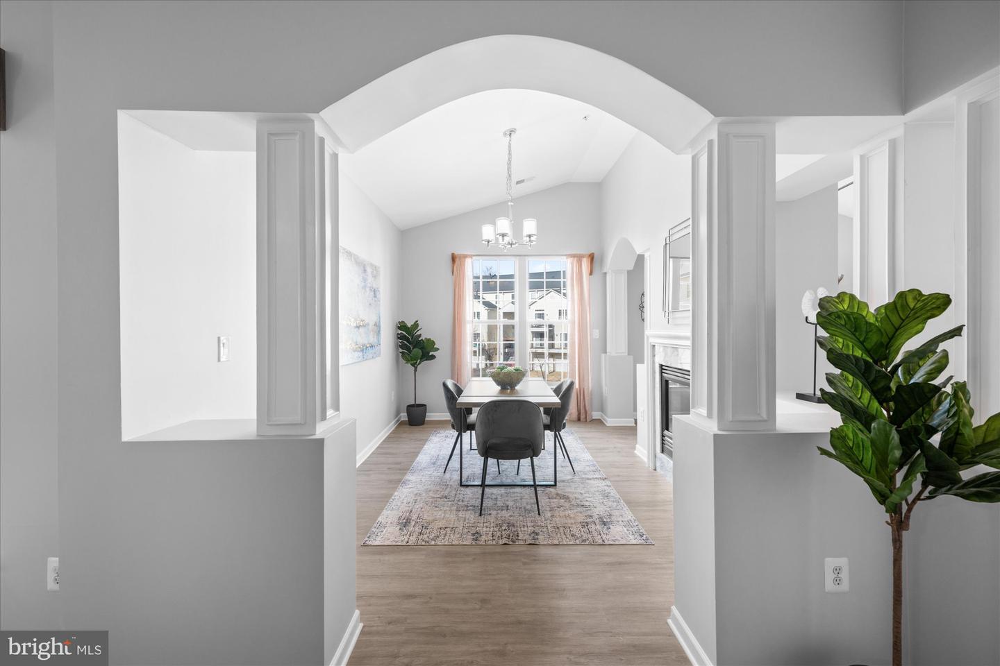 291 CAMERON STATION BLVD #102, ALEXANDRIA, Virginia 22304, 3 Bedrooms Bedrooms, ,2 BathroomsBathrooms,Residential,For sale,291 CAMERON STATION BLVD #102,VAAX2050558 MLS # VAAX2050558