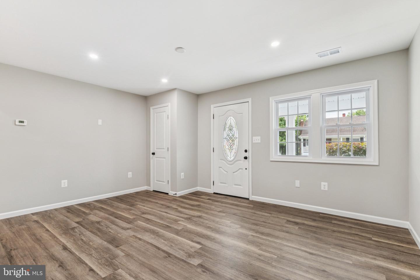 186 LAMBERT DR, MANASSAS PARK, Virginia 20111, 4 Bedrooms Bedrooms, 7 Rooms Rooms,3 BathroomsBathrooms,Residential,For sale,186 LAMBERT DR,VAMP2003384 MLS # VAMP2003384