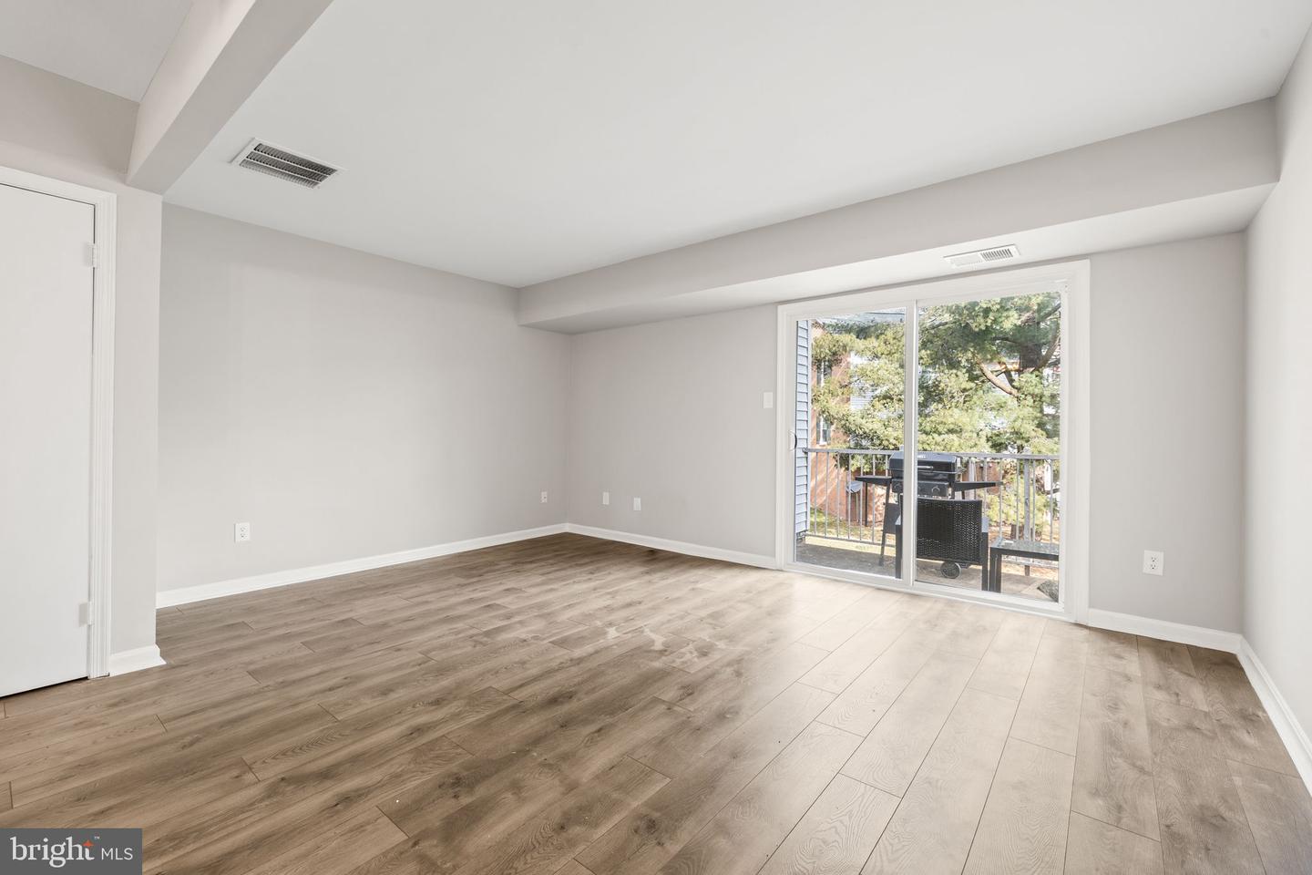 14418 TURIN LN, CENTREVILLE, Virginia 20121, 2 Bedrooms Bedrooms, ,1 BathroomBathrooms,Residential,For sale,14418 TURIN LN,VAFX2275722 MLS # VAFX2275722