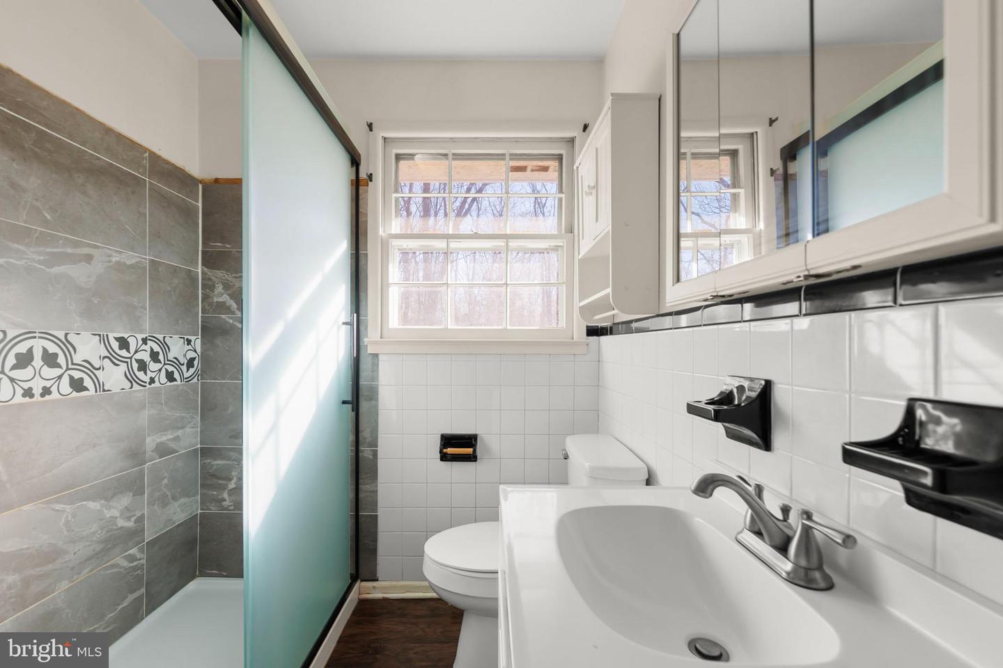 304 GARDEN RD, BERRYVILLE, Virginia 22611, 2 Bedrooms Bedrooms, ,1 BathroomBathrooms,Residential,For sale,304 GARDEN RD,VACL2006174 MLS # VACL2006174 304 GARDEN RD, BERRYVILLE, Virginia 22611, 2 Bedrooms Bedrooms, ,1 BathroomBathrooms,Residential,For sale,304 GARDEN RD,VACL2006174 MLS # VACL2006174