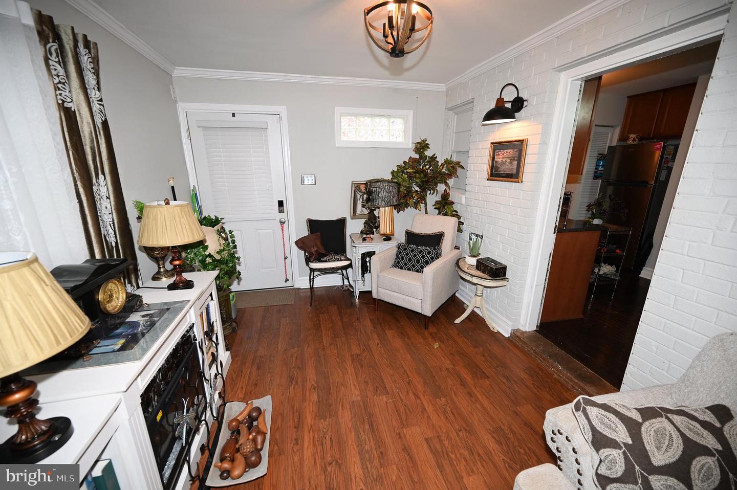 10833 WARWICK AVE, FAIRFAX, Virginia 22030, 3 Bedrooms Bedrooms, 12 Rooms Rooms,1 BathroomBathrooms,Residential,For sale,10833 WARWICK AVE,VAFC2007258 MLS # VAFC2007258