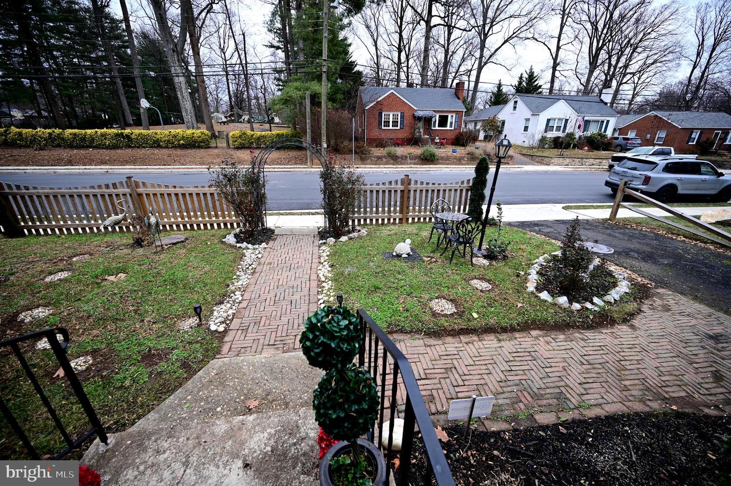 10833 WARWICK AVE, FAIRFAX, Virginia 22030, 3 Bedrooms Bedrooms, 12 Rooms Rooms,1 BathroomBathrooms,Residential,For sale,10833 WARWICK AVE,VAFC2007258 MLS # VAFC2007258