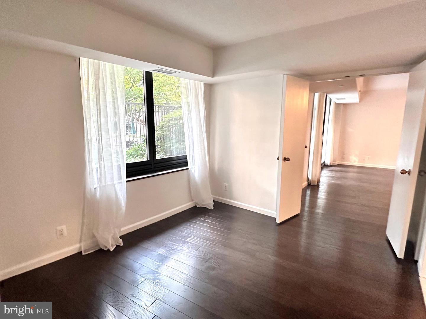 1200 CRYSTAL DR #214, ARLINGTON, Virginia 22202, 2 Bedrooms Bedrooms, ,1 BathroomBathrooms,Residential,For sale,1200 CRYSTAL DR #214,VAAR2066062 MLS # VAAR2066062