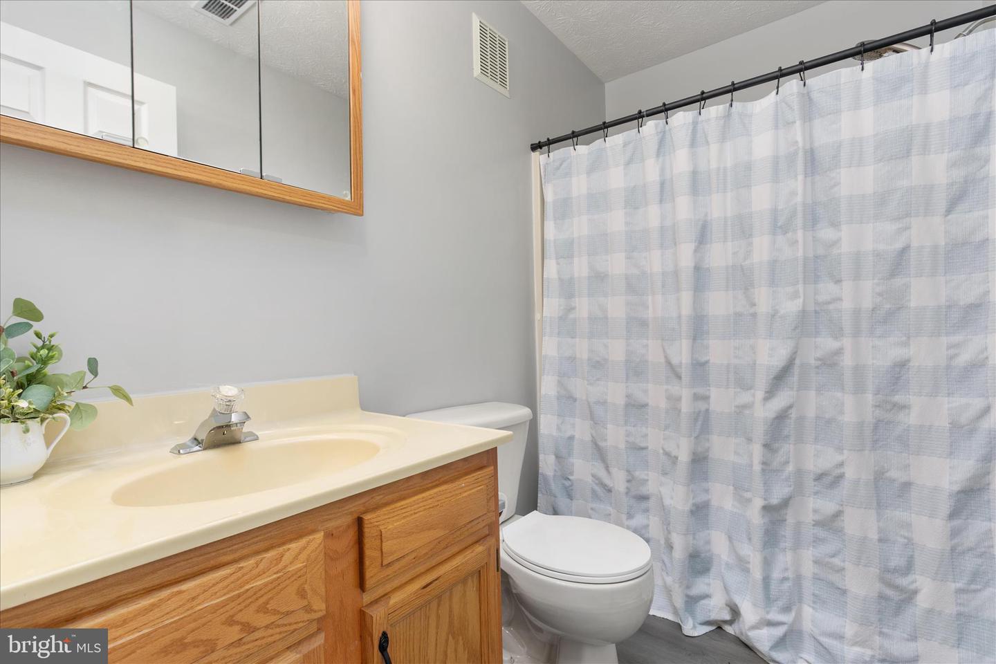 185-H6 HAILEY LN, STRASBURG, Virginia 22657, 2 Bedrooms Bedrooms, ,2 BathroomsBathrooms,Residential,For sale,185-H6 HAILEY LN,VASH2012966 MLS # VASH2012966