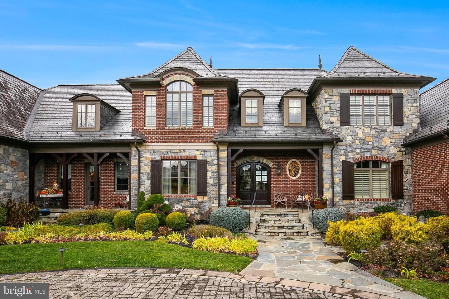 22665 CREIGHTON FARMS DR, LEESBURG, Virginia 20175, 6 Bedrooms Bedrooms, ,6 BathroomsBathrooms,Residential,For sale,22665 CREIGHTON FARMS DR,VALO2111060 MLS # VALO2111060