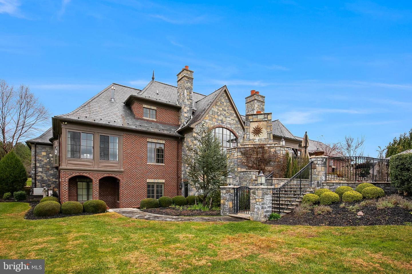 22665 CREIGHTON FARMS DR, LEESBURG, Virginia 20175, 6 Bedrooms Bedrooms, ,6 BathroomsBathrooms,Residential,For sale,22665 CREIGHTON FARMS DR,VALO2111060 MLS # VALO2111060