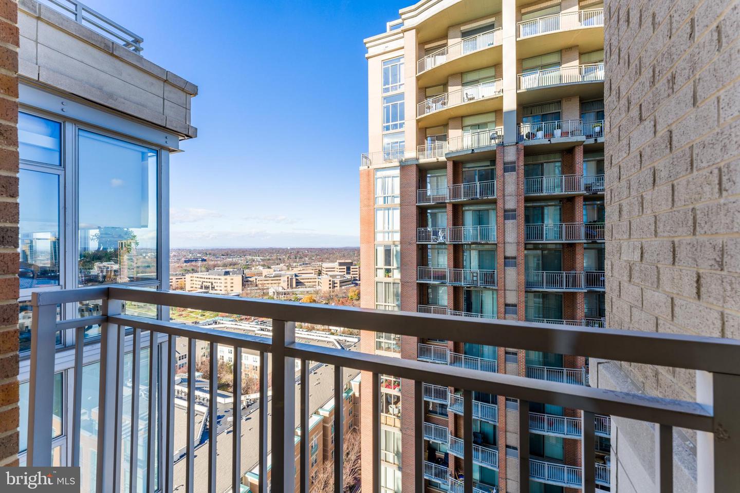 11990 MARKET ST #1616, RESTON, Virginia 20190, 1 Bedroom Bedrooms, ,2 BathroomsBathrooms,Residential,For sale,11990 MARKET ST #1616,VAFX2280634 MLS # VAFX2280634