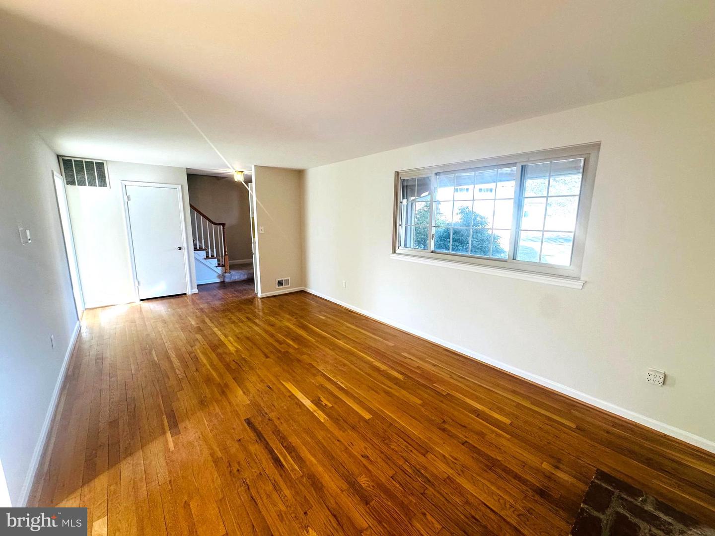 8601 KENILWORTH DR, SPRINGFIELD, Virginia 22151, 3 Bedrooms Bedrooms, 14 Rooms Rooms,2 BathroomsBathrooms,Residential,For sale,8601 KENILWORTH DR,VAFX2280670 MLS # VAFX2280670