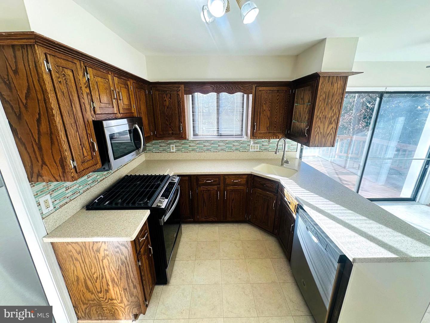 8601 KENILWORTH DR, SPRINGFIELD, Virginia 22151, 3 Bedrooms Bedrooms, 14 Rooms Rooms,2 BathroomsBathrooms,Residential,For sale,8601 KENILWORTH DR,VAFX2280670 MLS # VAFX2280670