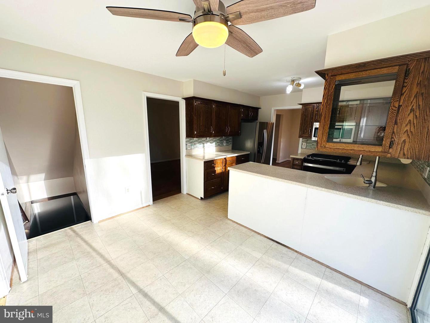 8601 KENILWORTH DR, SPRINGFIELD, Virginia 22151, 3 Bedrooms Bedrooms, 14 Rooms Rooms,2 BathroomsBathrooms,Residential,For sale,8601 KENILWORTH DR,VAFX2280670 MLS # VAFX2280670