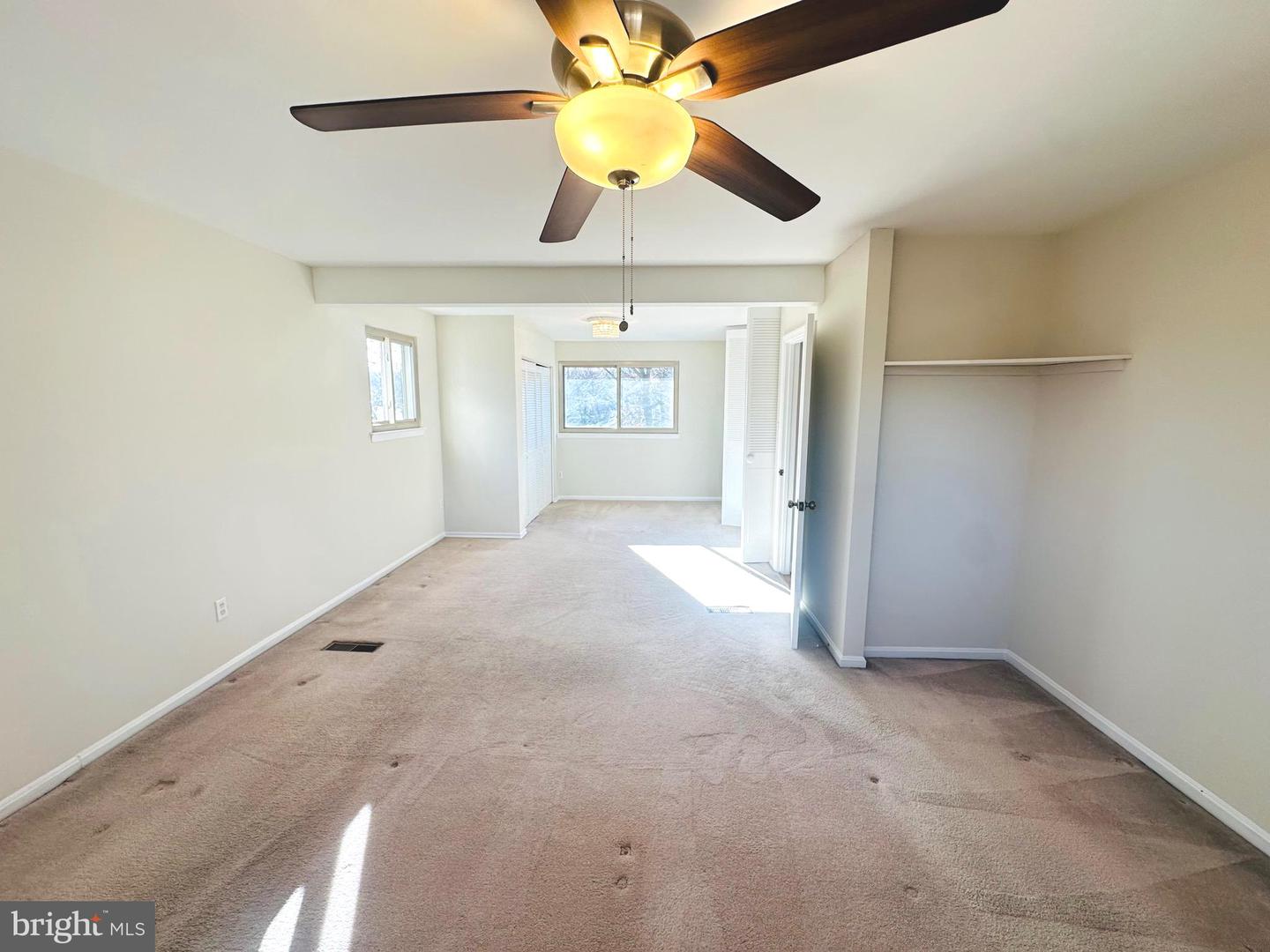 8601 KENILWORTH DR, SPRINGFIELD, Virginia 22151, 3 Bedrooms Bedrooms, 14 Rooms Rooms,2 BathroomsBathrooms,Residential,For sale,8601 KENILWORTH DR,VAFX2280670 MLS # VAFX2280670