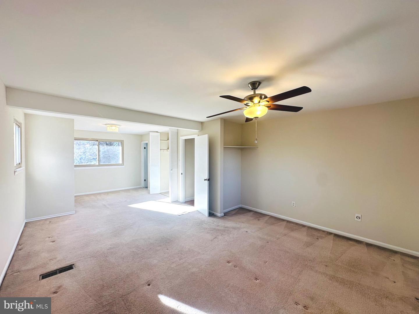 8601 KENILWORTH DR, SPRINGFIELD, Virginia 22151, 3 Bedrooms Bedrooms, 14 Rooms Rooms,2 BathroomsBathrooms,Residential,For sale,8601 KENILWORTH DR,VAFX2280670 MLS # VAFX2280670