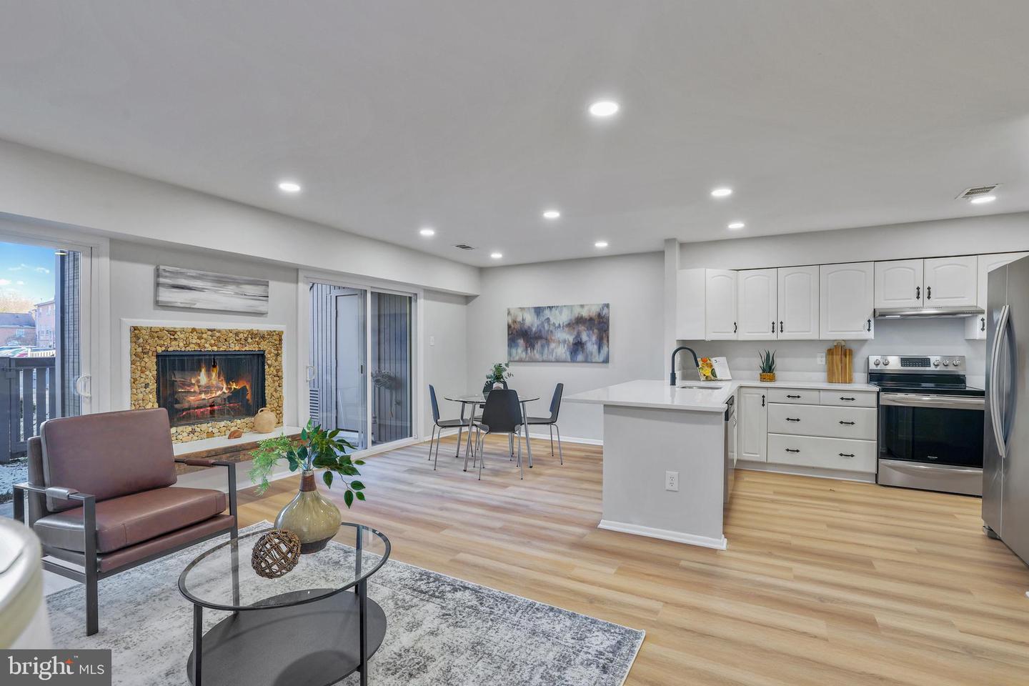 3966 WOODHUE PL, ALEXANDRIA, Virginia 22309, 2 Bedrooms Bedrooms, 5 Rooms Rooms,1 BathroomBathrooms,Residential,For sale,3966 WOODHUE PL,VAFX2280916 MLS # VAFX2280916 3966 WOODHUE PL, ALEXANDRIA, Virginia 22309, 2 Bedrooms Bedrooms, 5 Rooms Rooms,1 BathroomBathrooms,Residential,For sale,3966 WOODHUE PL,VAFX2280916 MLS # VAFX2280916